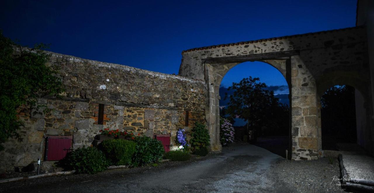 Bed and Breakfast Domaine De La Courillere Le Boupère Exterior foto